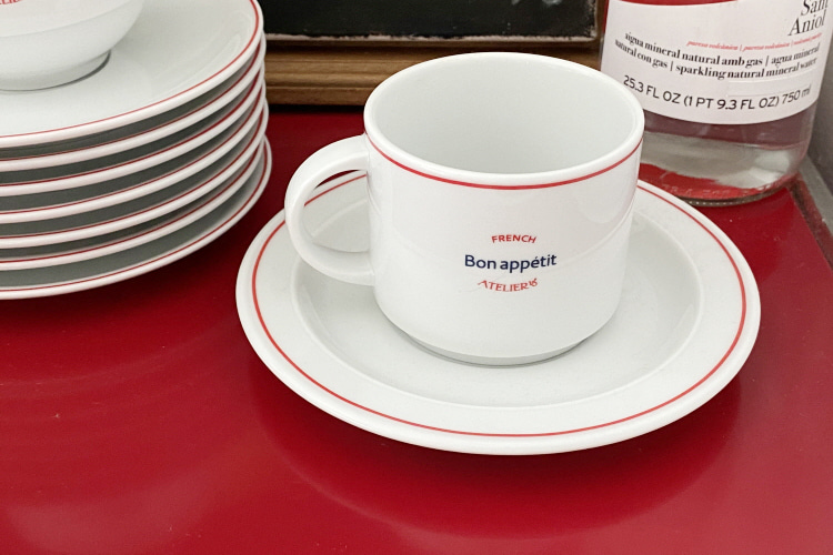 2..Bon appétit   cup and saucer set (깔끔 버전-red)