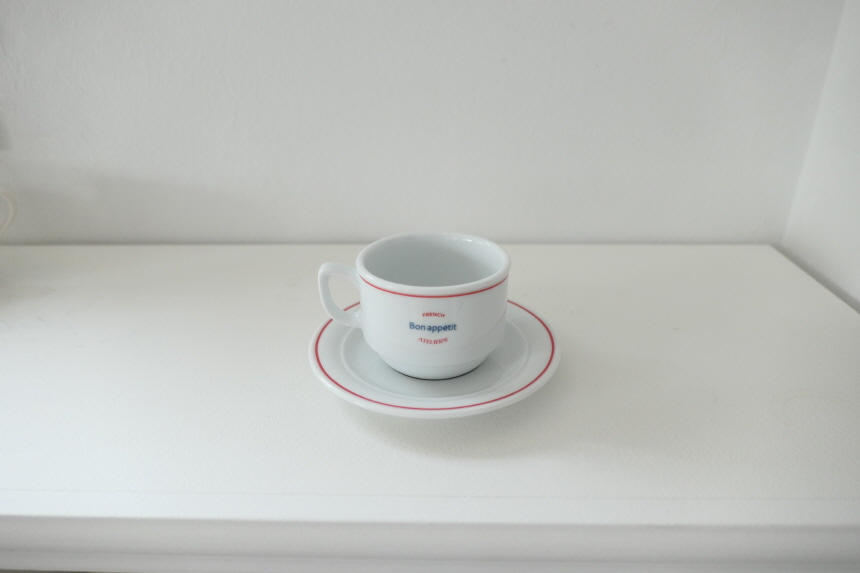 Bon appétit cup and saucer set